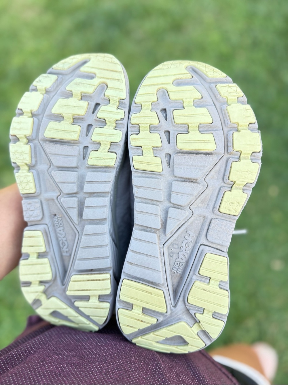 HOKAS Men’s Size 9 - Picture 3 of 4